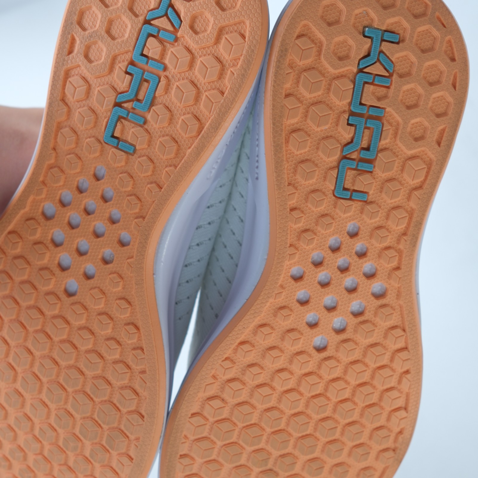 Kuru ATOM Slip-On Bright White-Topaz Blue Women’s Size 10.5 *EXCELL COND!