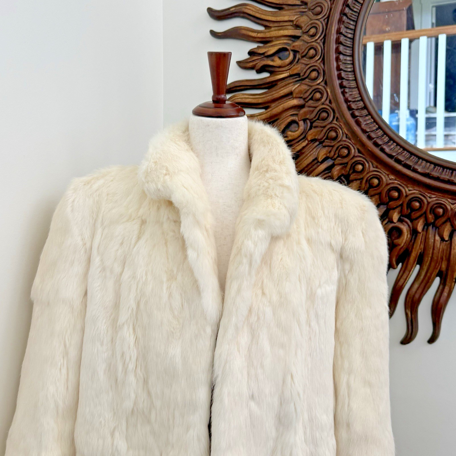 Women’s Ivory Short Cropped Rabbit Jacket XL Collared Long Sleeve Solid