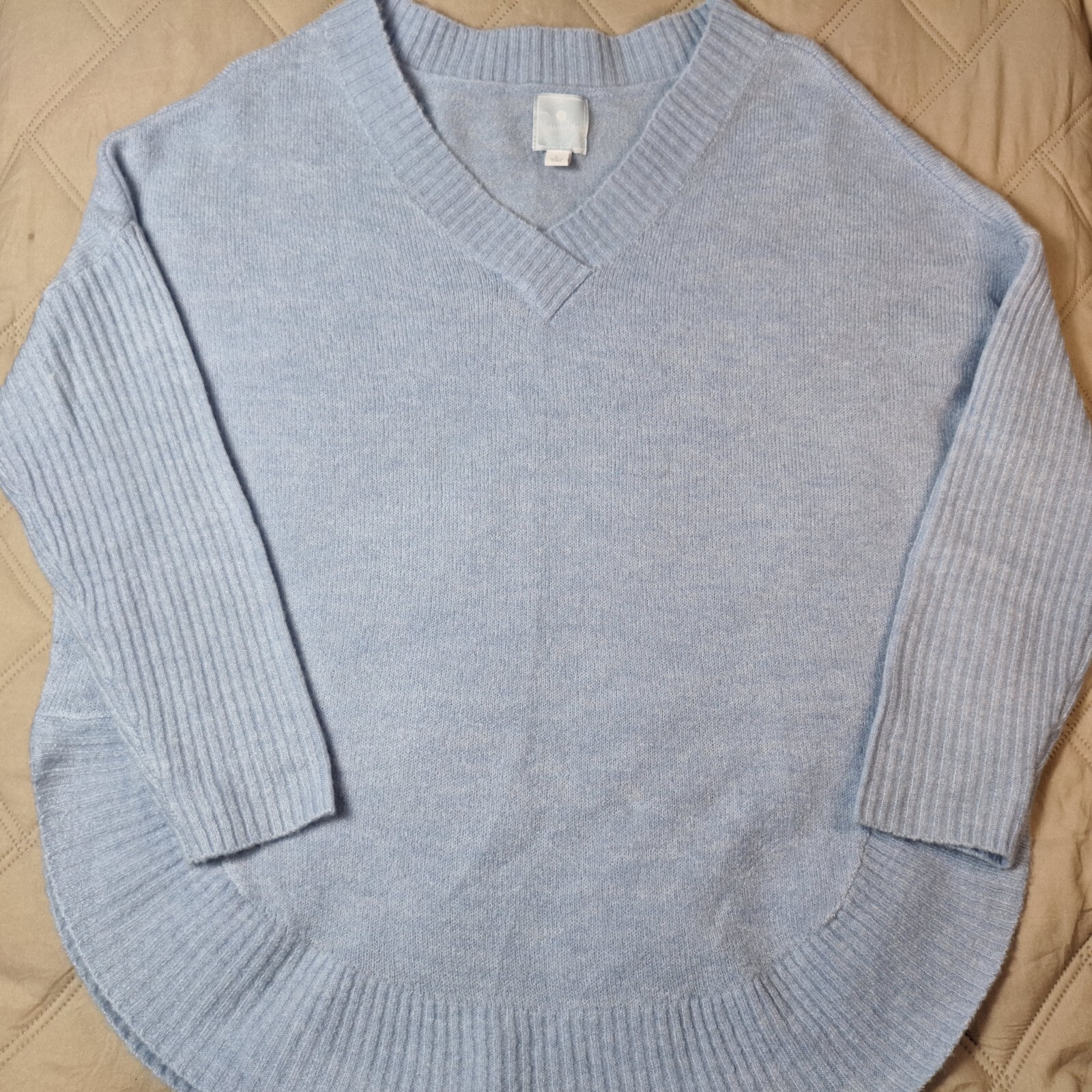 SUNDAY Acrylic Blend Super Soft Sweater Womens Sz L Sky Blue V-Neck Swoop L/S