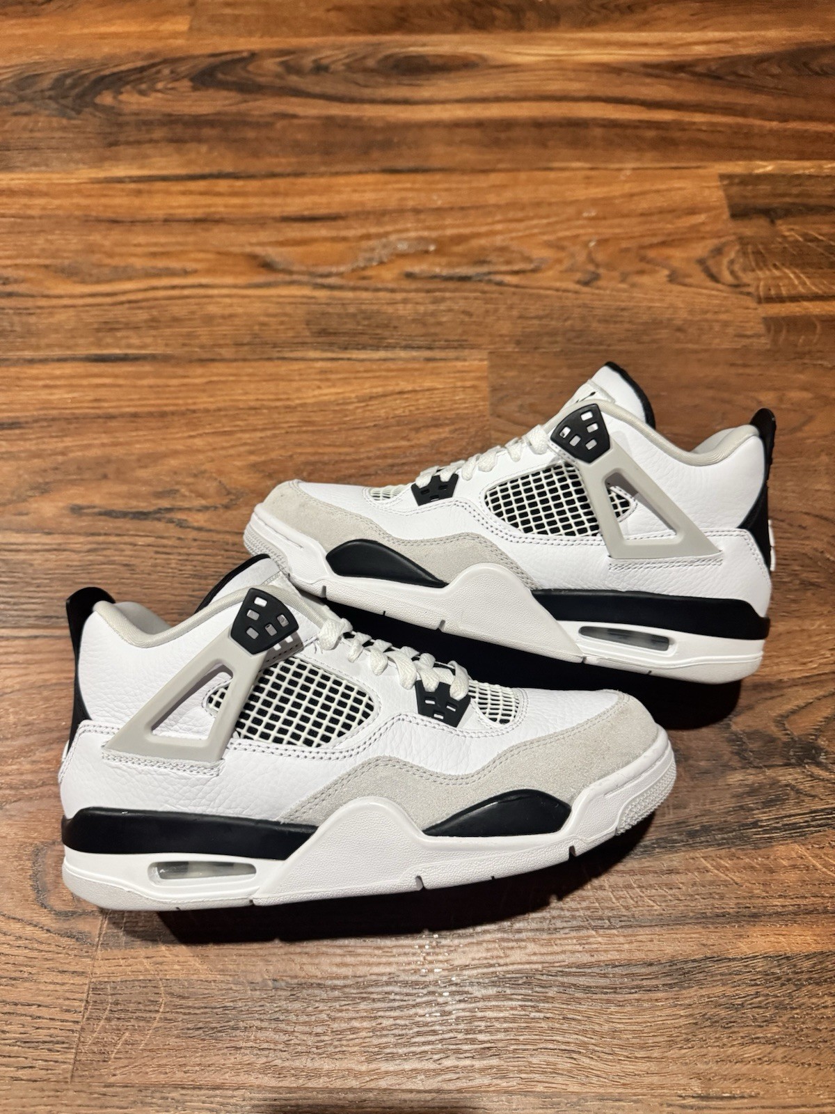 Size 7 – Jordan 4 Retro Military Black