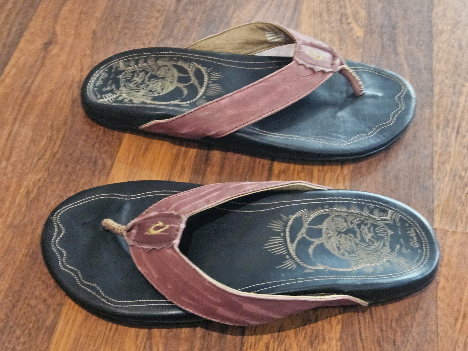 OluKai PU’ALI Warrior Inspired Leather Sandals Thongs Womens Sz 10 Spring 2012