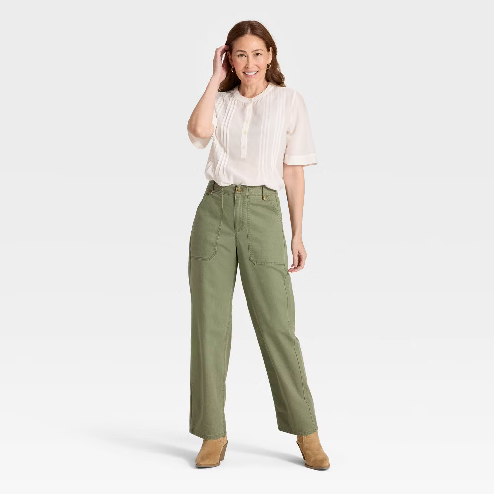 Universal Thread Women Mid-Rise Relaxed Cargo Pants – Green