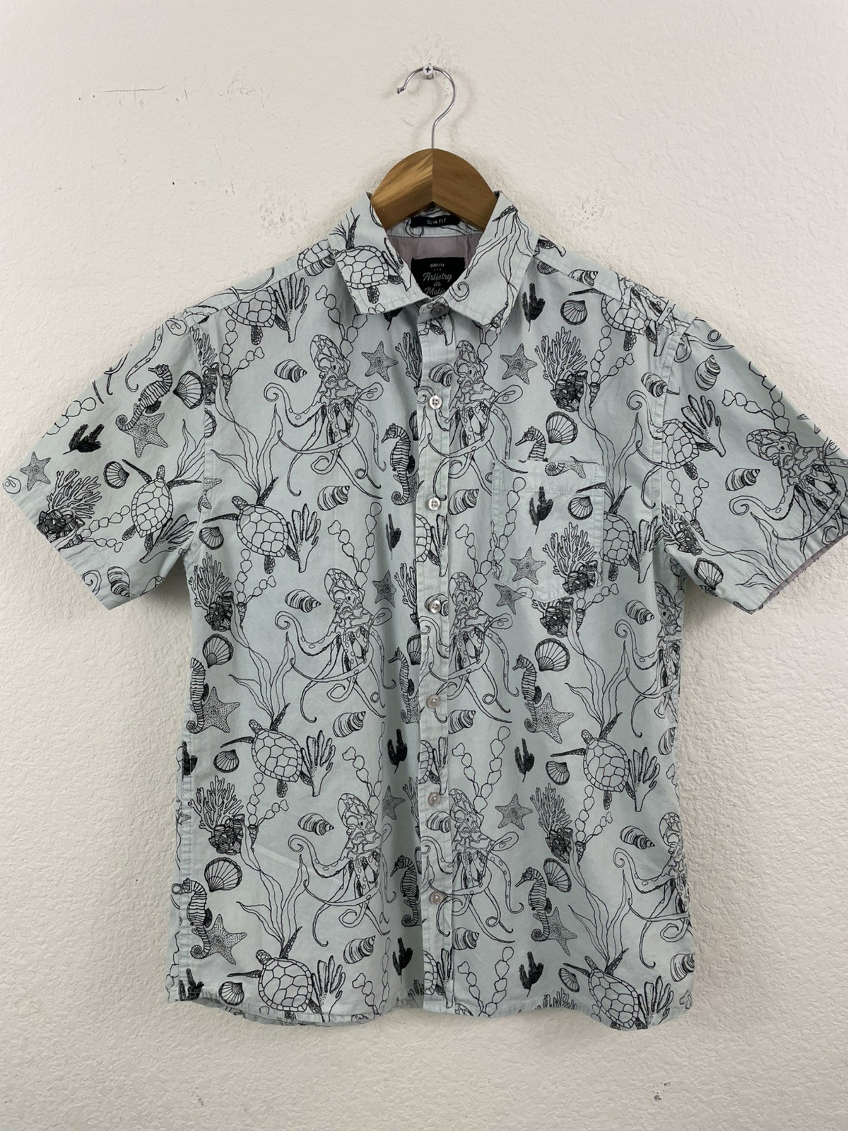 Artistry In Motion Men’s S SlimFit Light Blue Short Sleeve Cotton ButtonUp Shirt