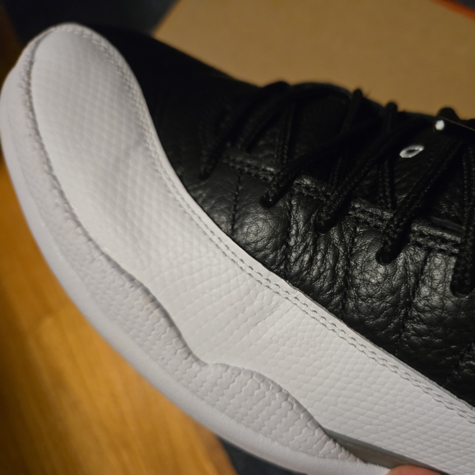 Jordan 12 Playoffs Mens Size 10