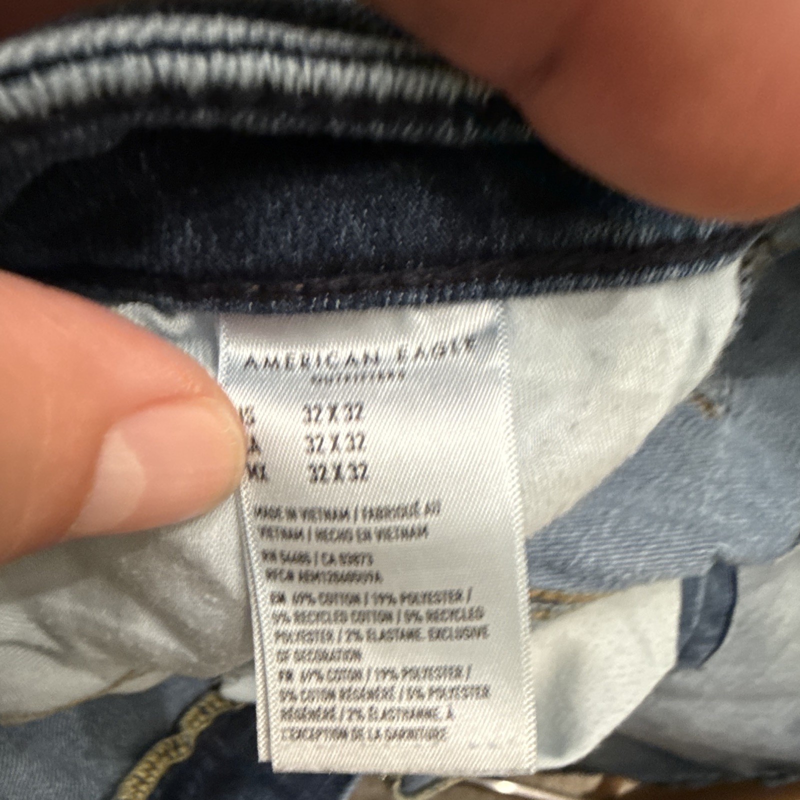 American Eagle AirFlex+ Men’s Straight Blue Light Wash Stretch 5-Pocket