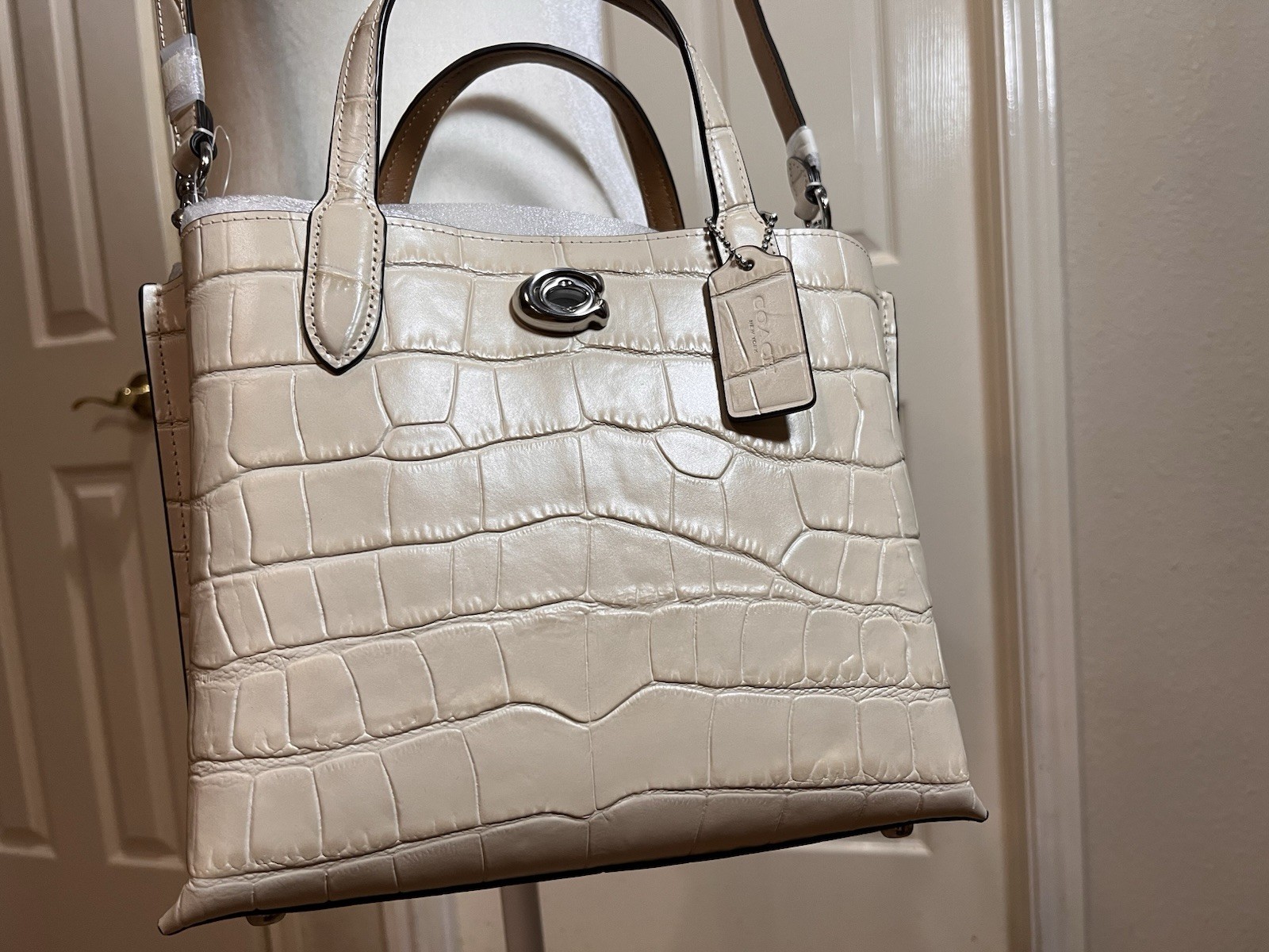 Coach Willow Tote 24 – Chalk, Embossed, Croc, Leather, NWT