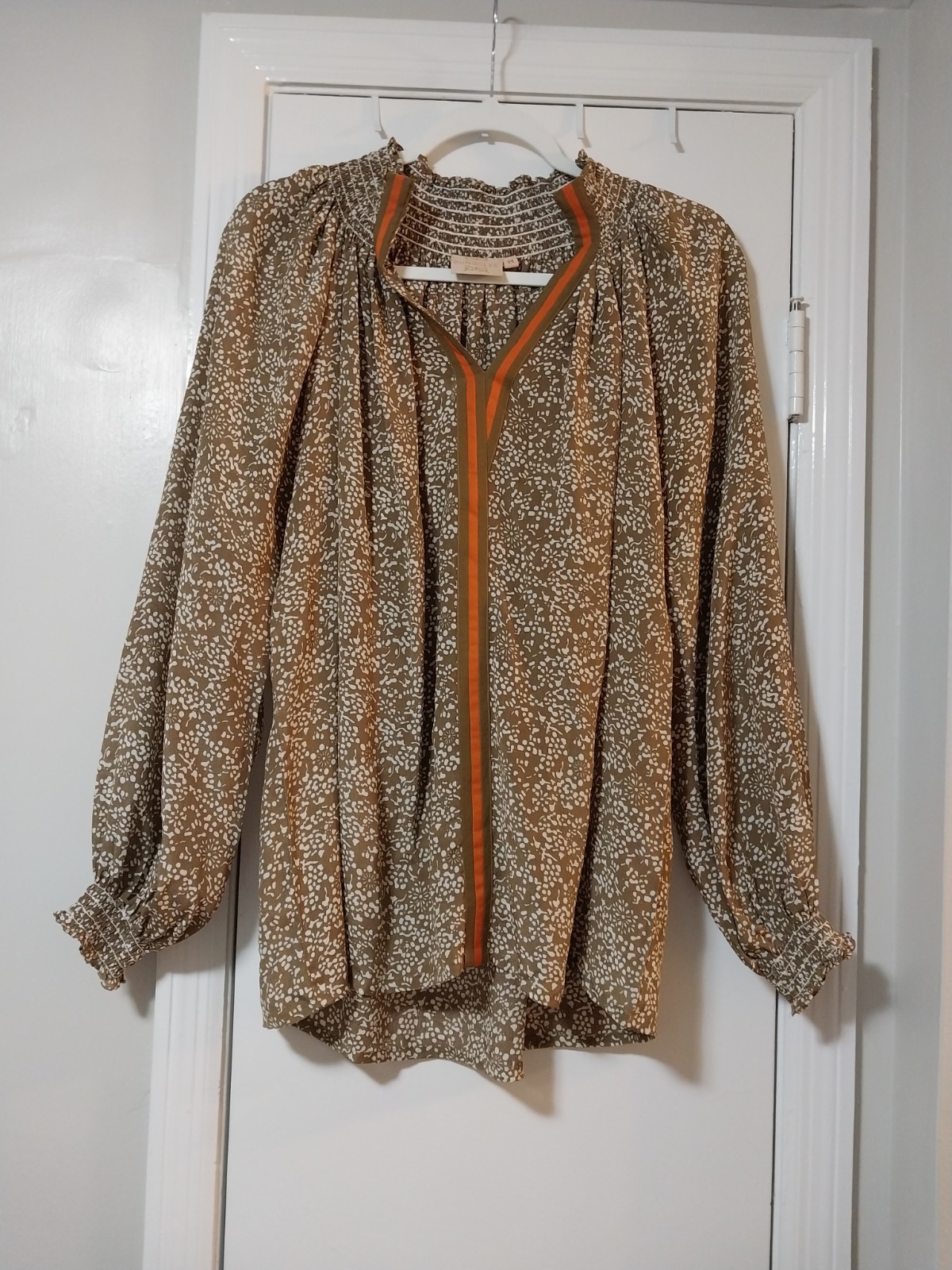 Rungolee Silk Blouse Multicolor Boho Chic Women’s M Smocked Sleeve V-Neck