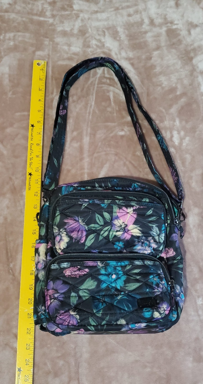 NWOT Lug Compass Bloom Black Floral Crossbody Bag Multi Pocket Organizer Purse