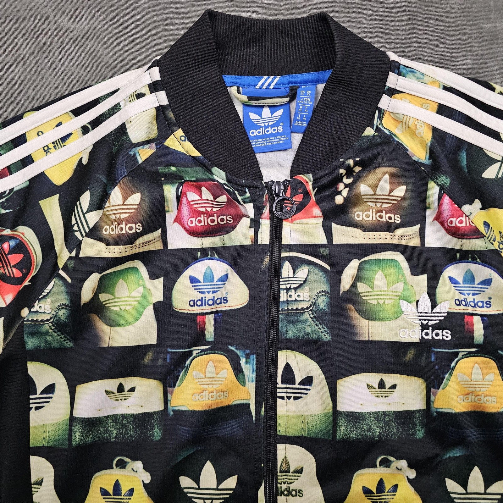 Adidas Originals Track Jacket Mens XL Multicolor Shoe Print Zip Trefoil F78108
