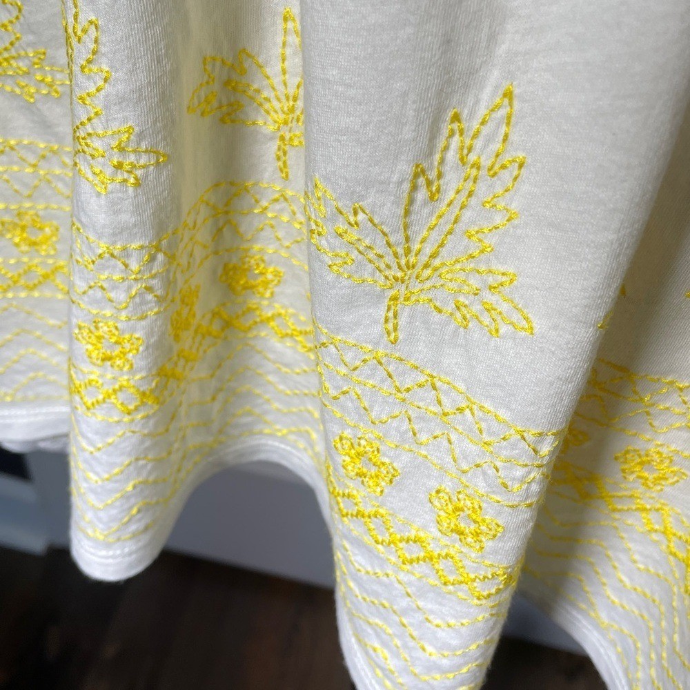 NWT Vintage GAP White Smocked Camisole Tank with Yellow Embroidery Size Large
