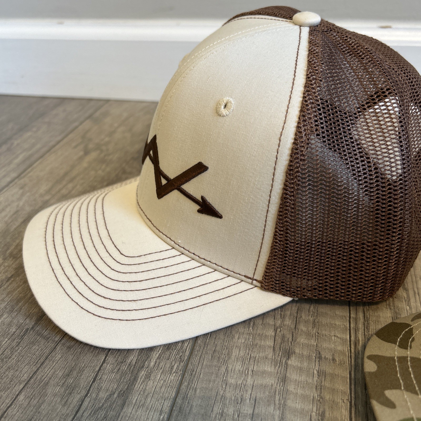 2 Webb Western Camouflage Antler Men’s Hats SnapBack Mesh Brown Beige Lot Pair