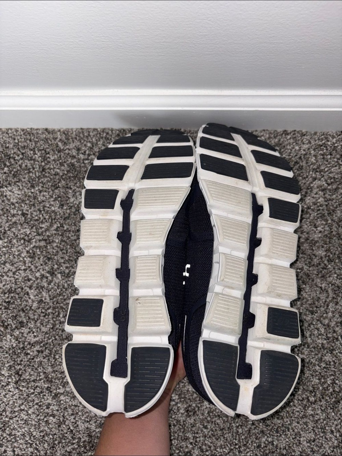 On Men’s Cloud 5 Sneakers in the Midnight/White