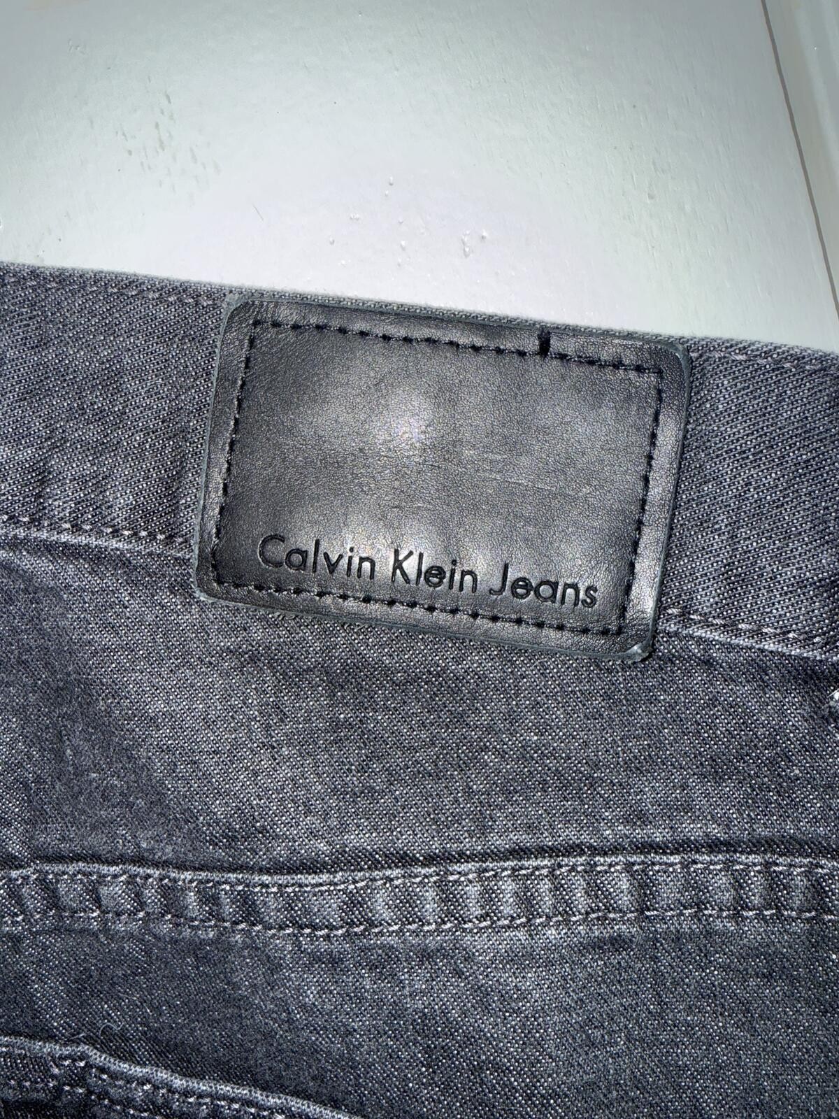 Calvin Klein Jeans Straight Leg 32