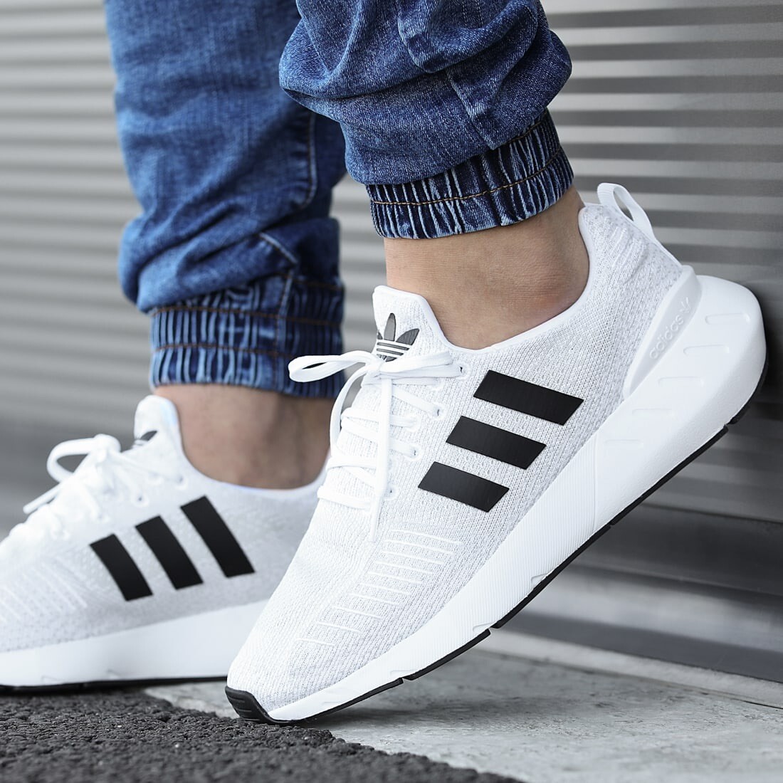 Adidas Originals Swift Run 22 Men’s Sneaker Running Shoe Athletic Trainers #047