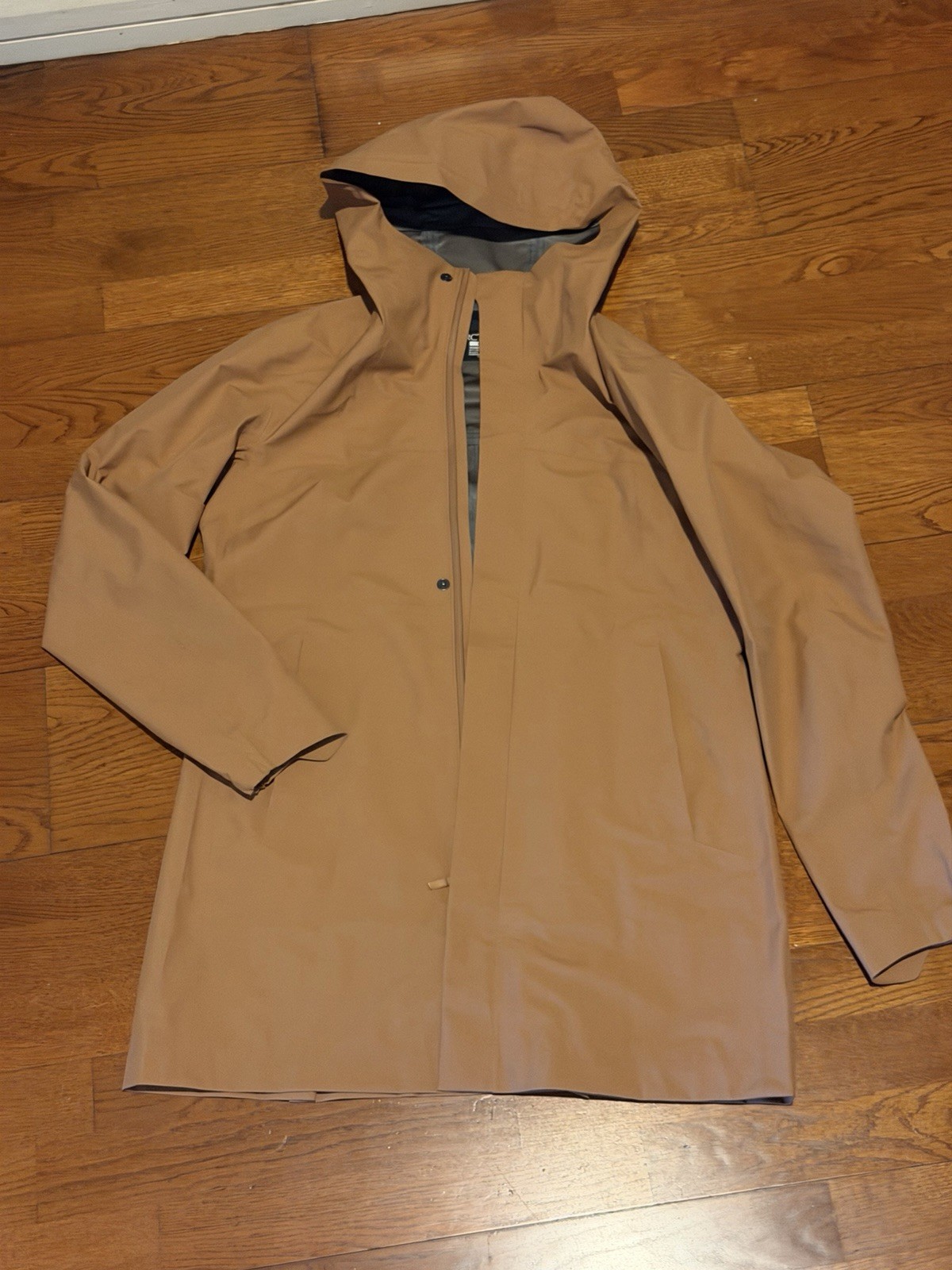 Arc’teryx Women’s Large Codetta Coat Hooded Gore-Tex Caramel/Brown Colour