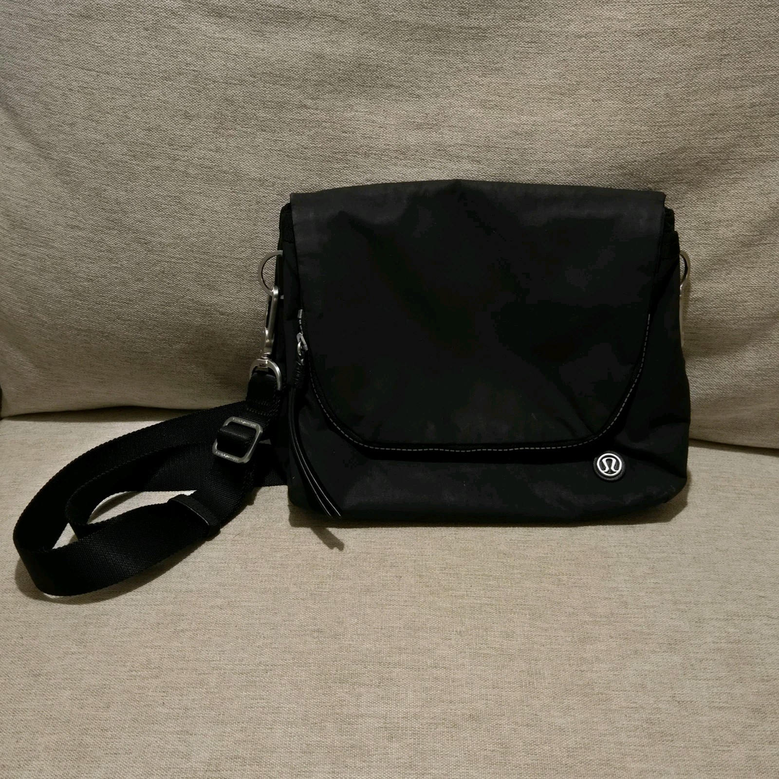 Lululemon Party Om “Go Your Om Way” Crossbody Black Nylon Messenger Bag Purse