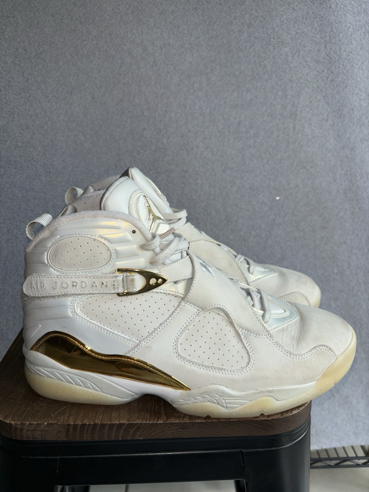 Air Jordan 8 Retro C&C Trophy Champagne 2016 Size 11.5 Pre-owned