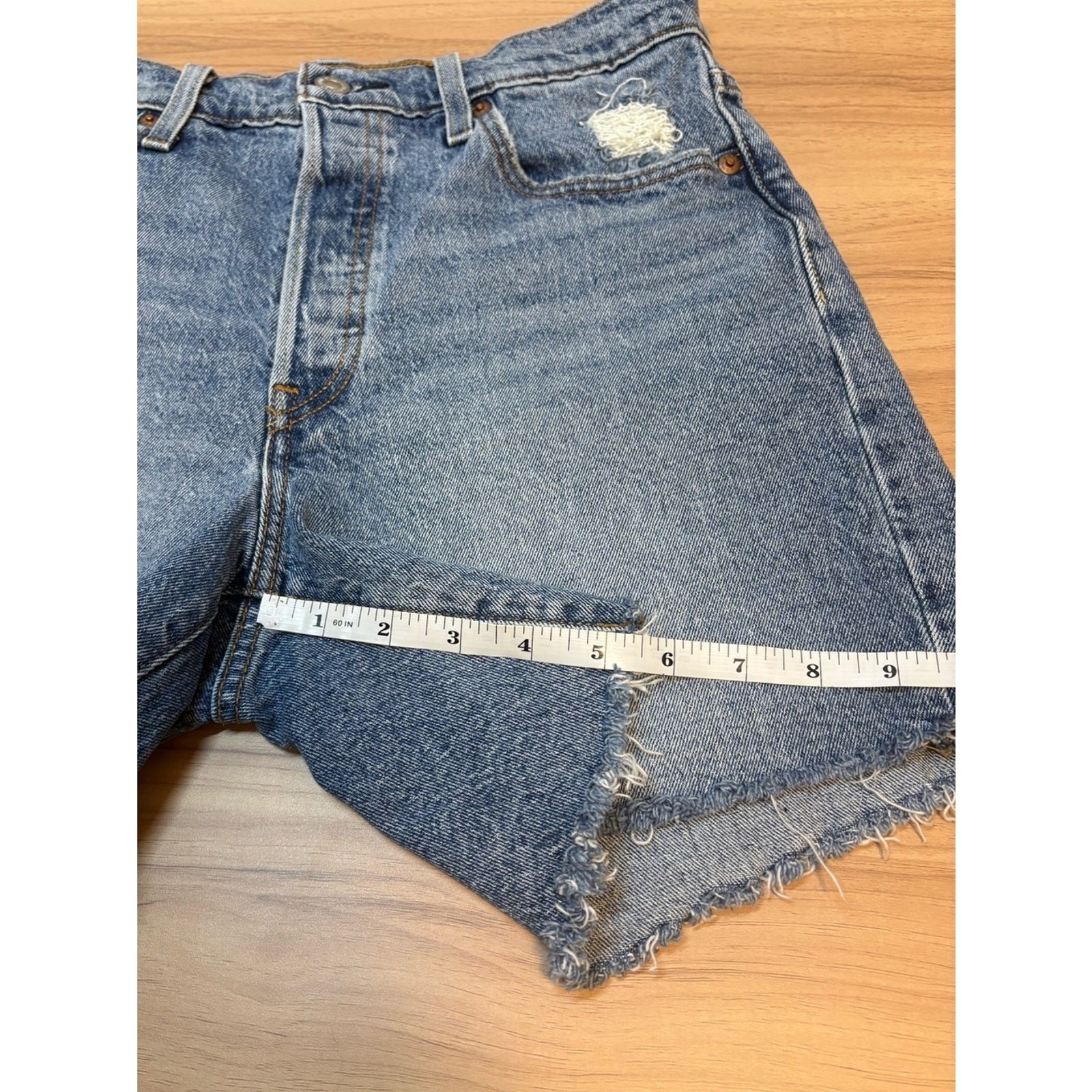 Levi’s Premium Distressed Cutoff Denim Shorts Blue Raw Hem Button-fly Size 28