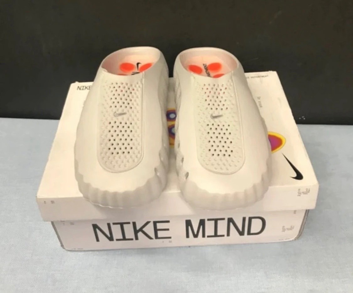 Nike Mind 001