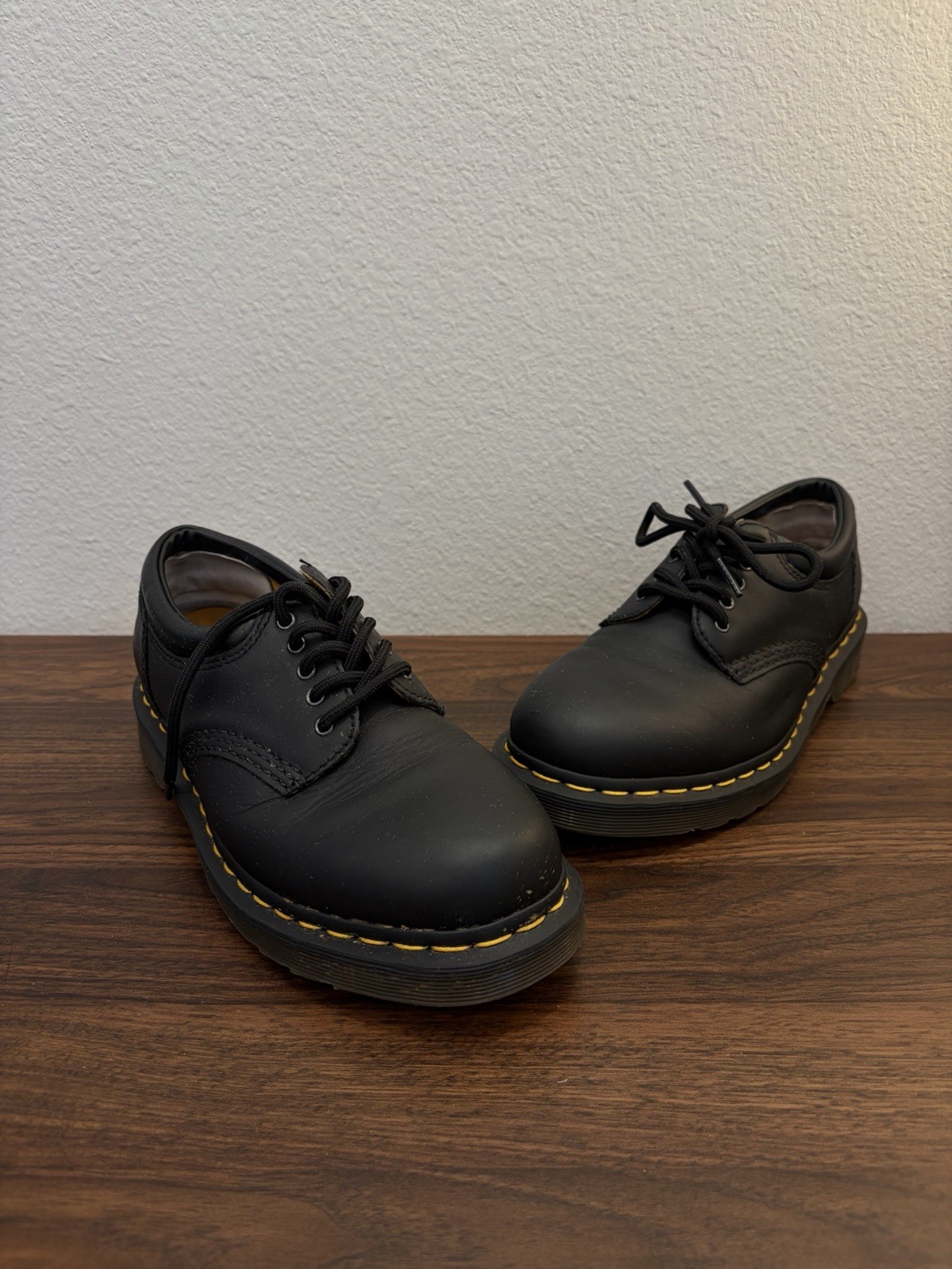 Dr. Martens 8053 Black Nappa Leather 5-Eye Padded Collar Oxfords US W7 M6 EU38