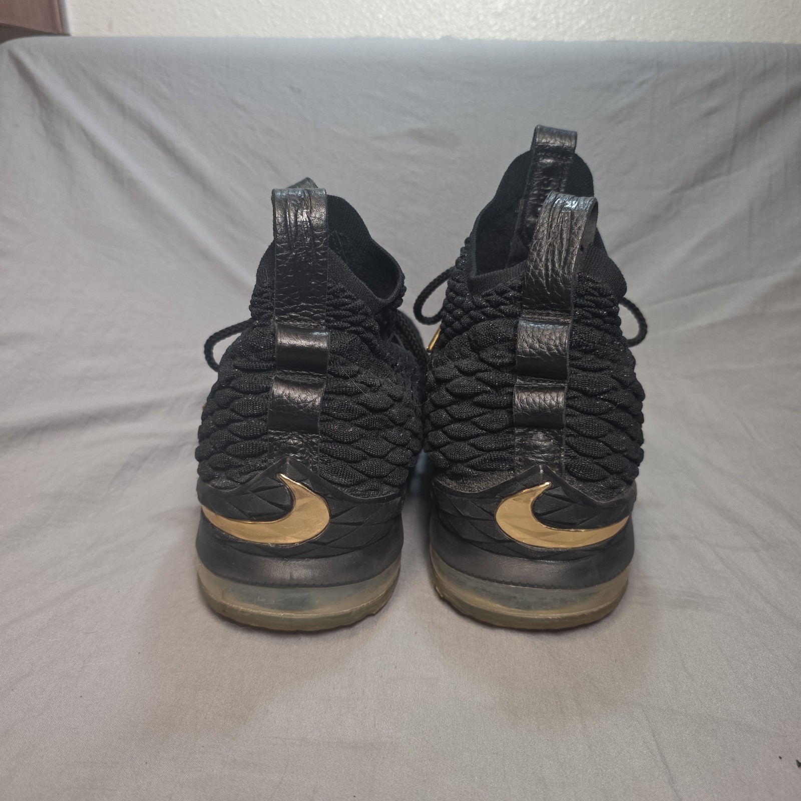 Nike LeBron 15 Black Metallic Gold Basketball Shoes 897648-008 Mens 14