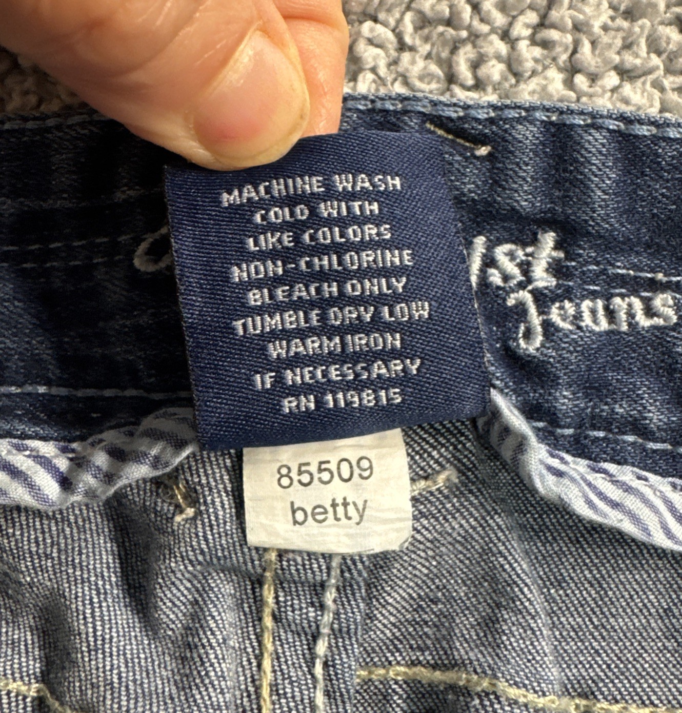 Amethyst Jeans Women’s Size 7 Reg-Blue Denim Straight Leg Bold Stitching 30.5”L