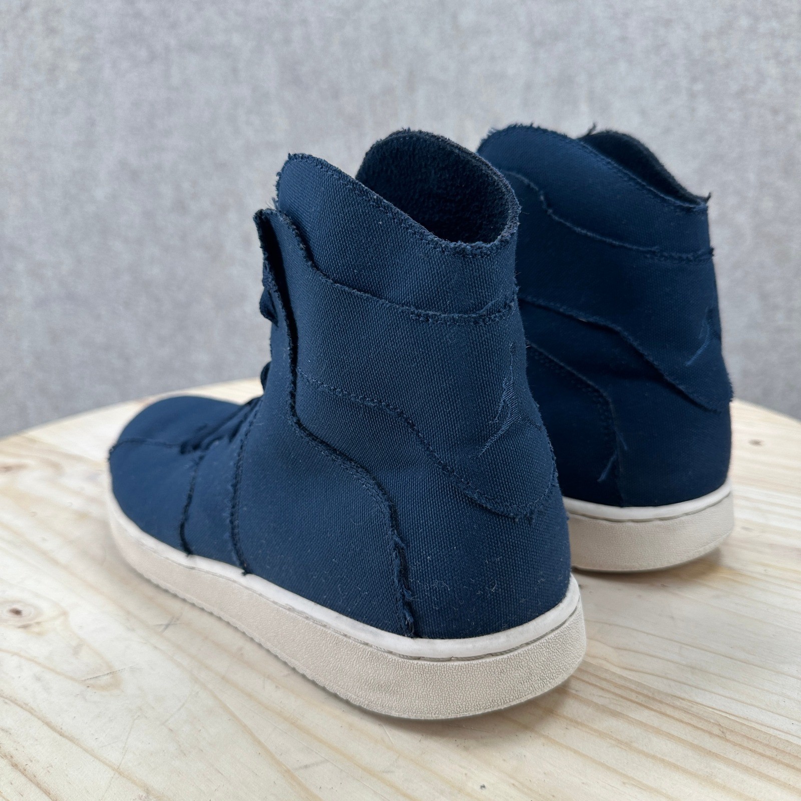 Jordan Westbrook 0.2 Obsidian Mens 11.5 Navy Blue Canvas High Top Sneakers