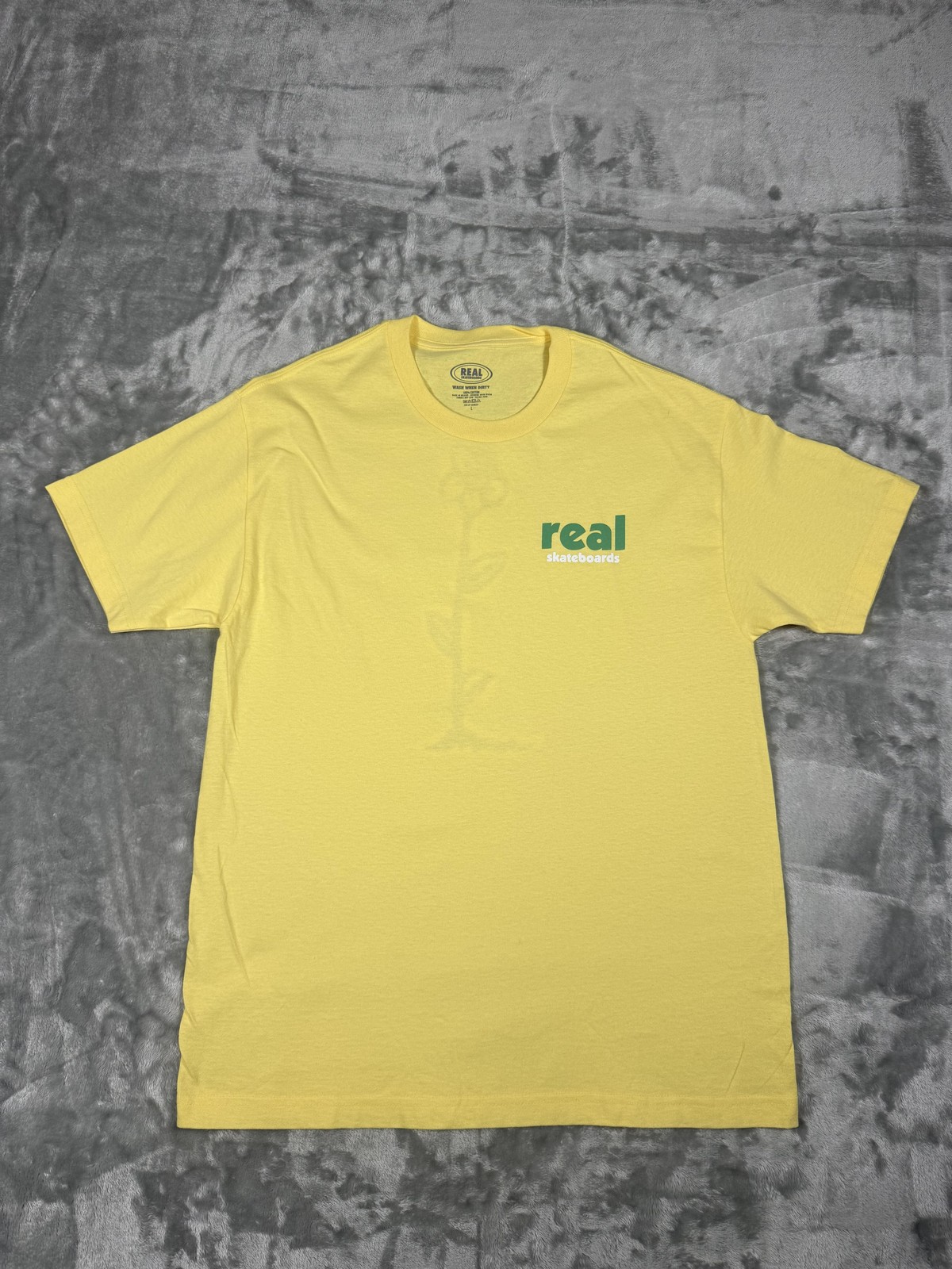 Real Skateboards Shirt Men’s Large Yellow Flower Graphic Tee Skateboarding