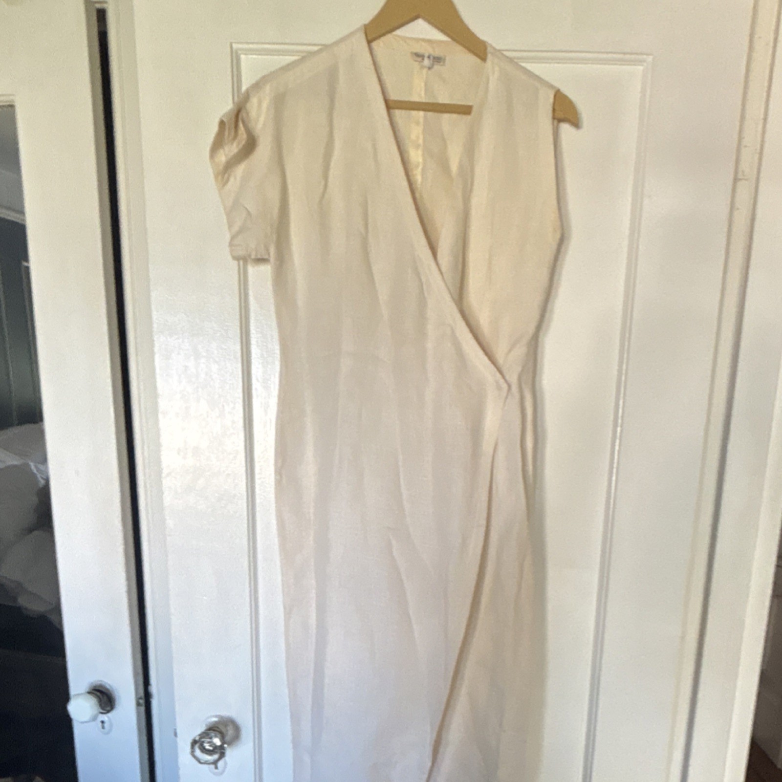 Gianni Versace Ivory Solid V-Neck Wrap Short Sleeve Midi Dress, Regular 28