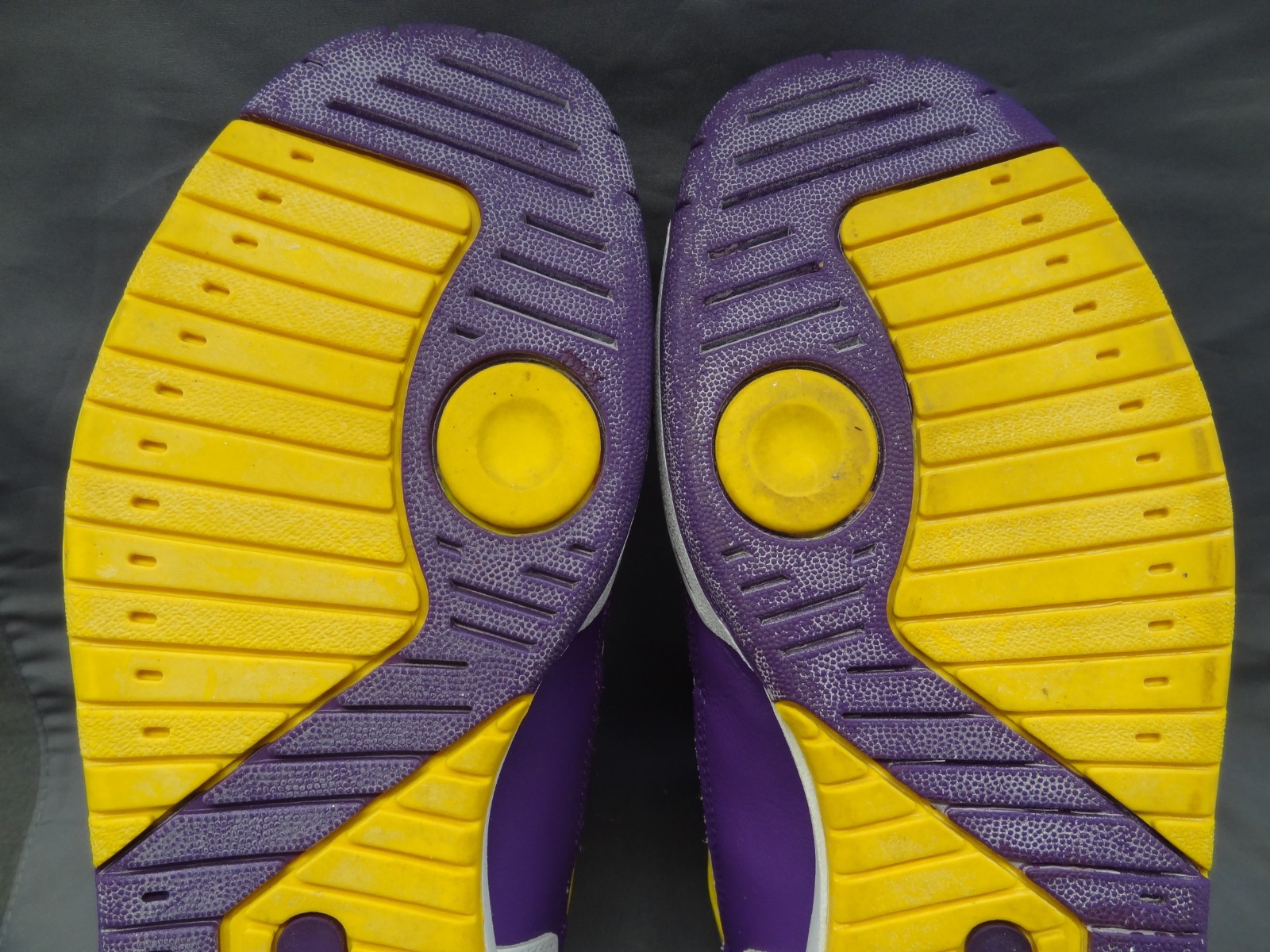 DISPLAY ONLY New Balance 11.5 Lakers James Worthy Basketball VTG 80s 800 BB800PY