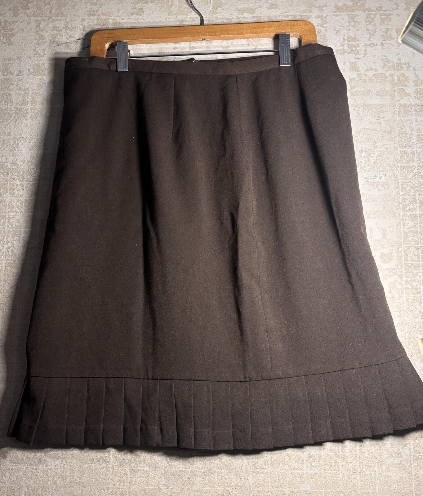 Brown Straight Skirt with Pleated Hem – Size 14