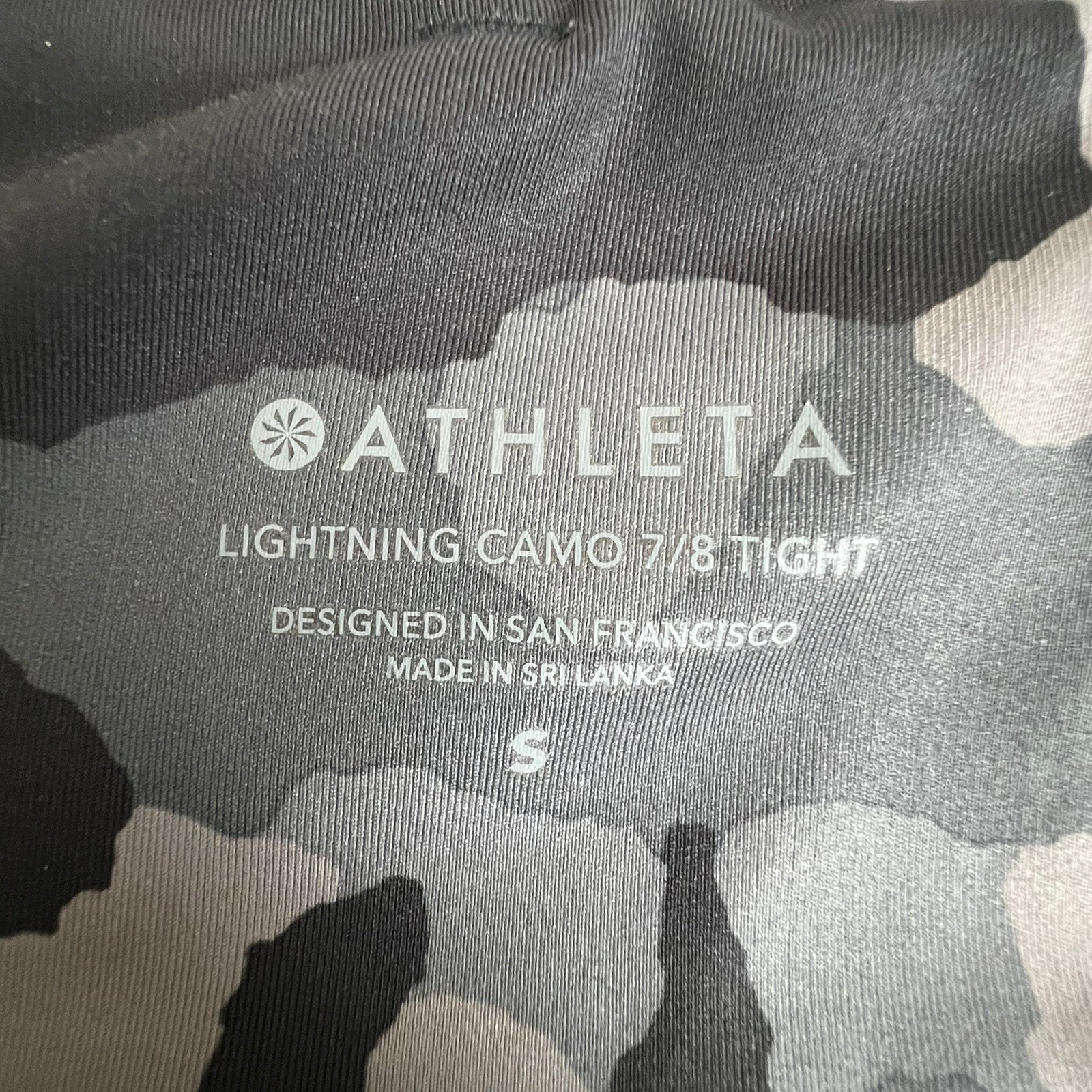 Athleta Womens S Lightning Camo 7/8 Tight Leggings Grey High Rise Pockets