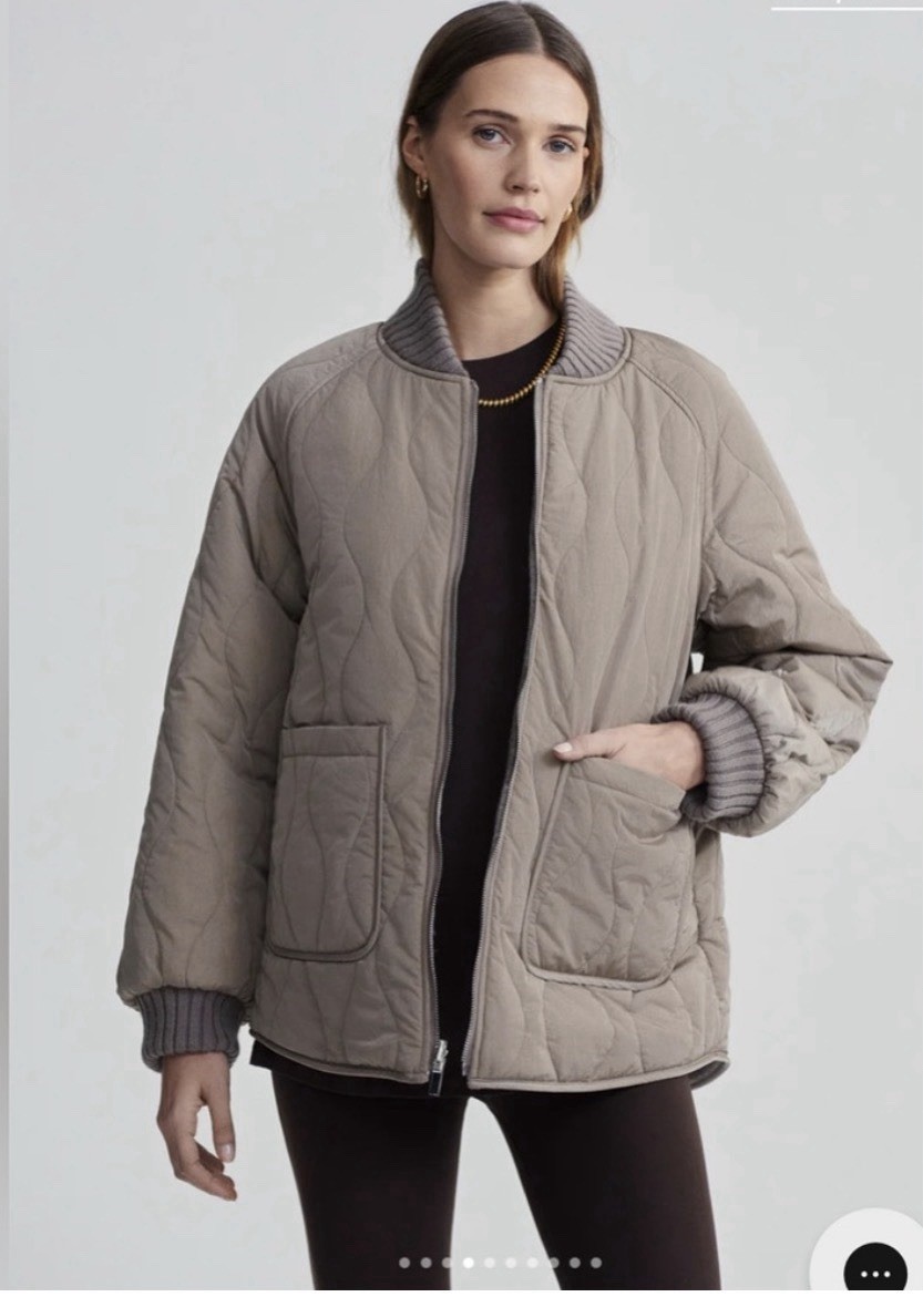 Varley Reno Reversible Quilt Jacket in Fungi, Size Small