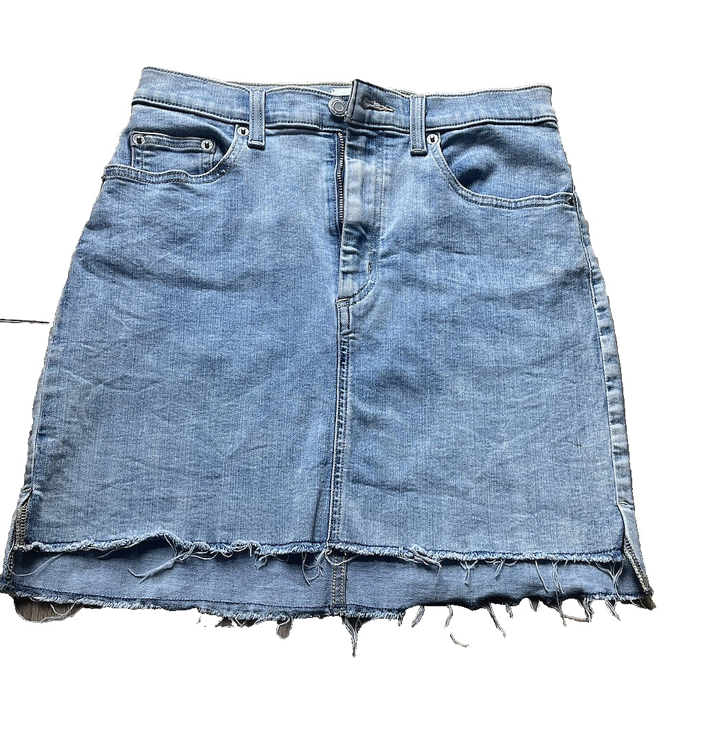 Wilfred Free Denim Skirt Women’s Size 4 Light Wash Blue Raw Hem Frayed ARITZIA