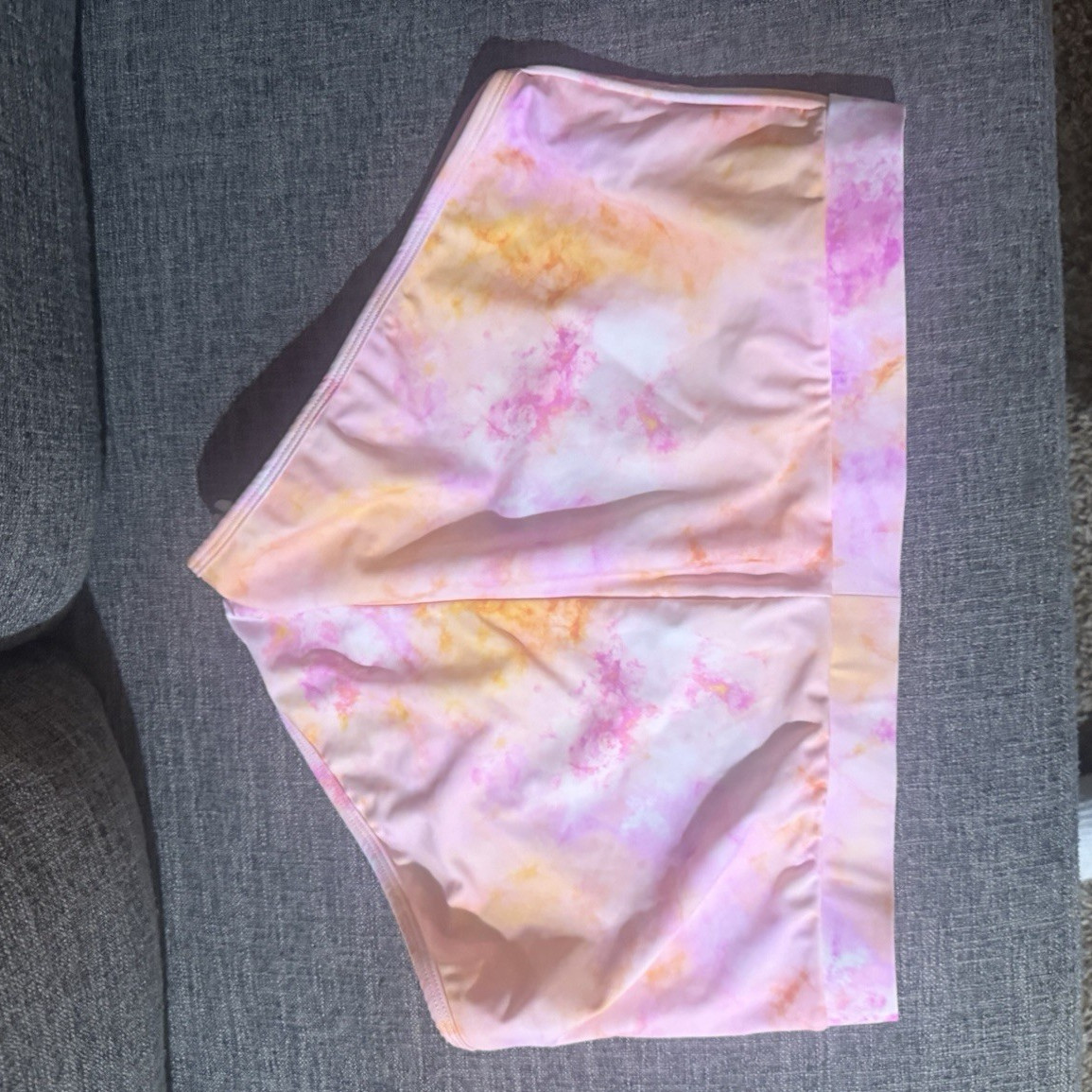Womens Pink Orange Yellow Tie-Dye Athletic Shorts Size M Stretch Yoga Run