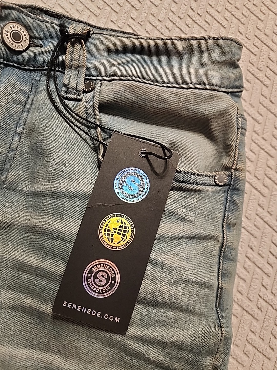 NEW Serenede Men’s “Aged Blue ” jeans size 30×32 NWT streetware slim jeans
