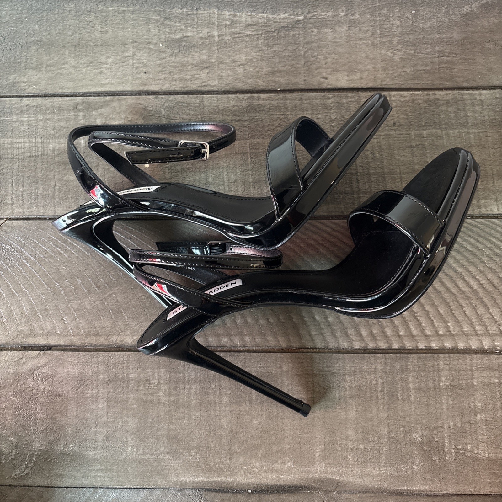 Steve Madden Wafer 4.5 inch High Heel Open Ankle Strap Stiletto – Black Size 7