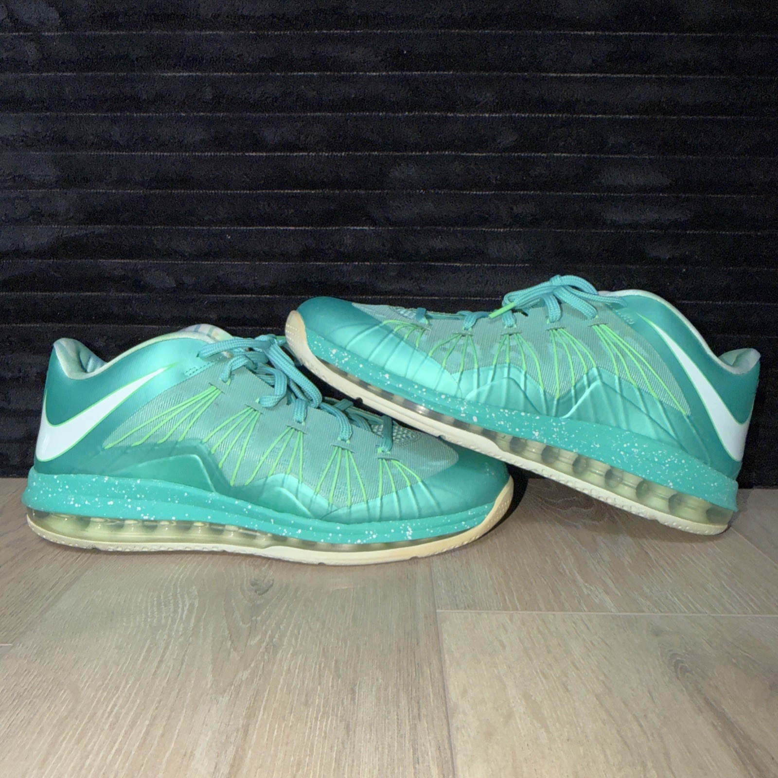 Size 12M – Nike Air Max LeBron 10 Low Easter 2013
