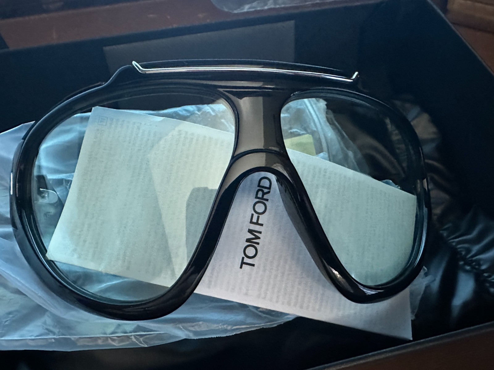 Tom Ford LINDEN FT1094 Black/Clear Green Photochromic Lenses (01N) Sunglasses