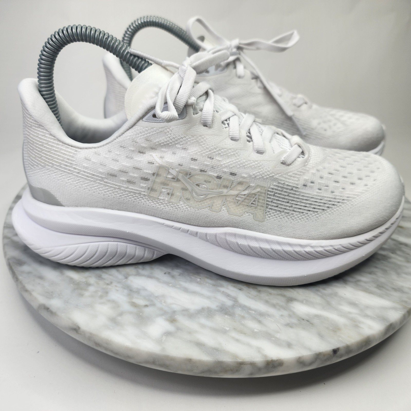 Hoka One One Mach 6 Triple White Running Shoe’s Women’s Size 7D 1147834WWH