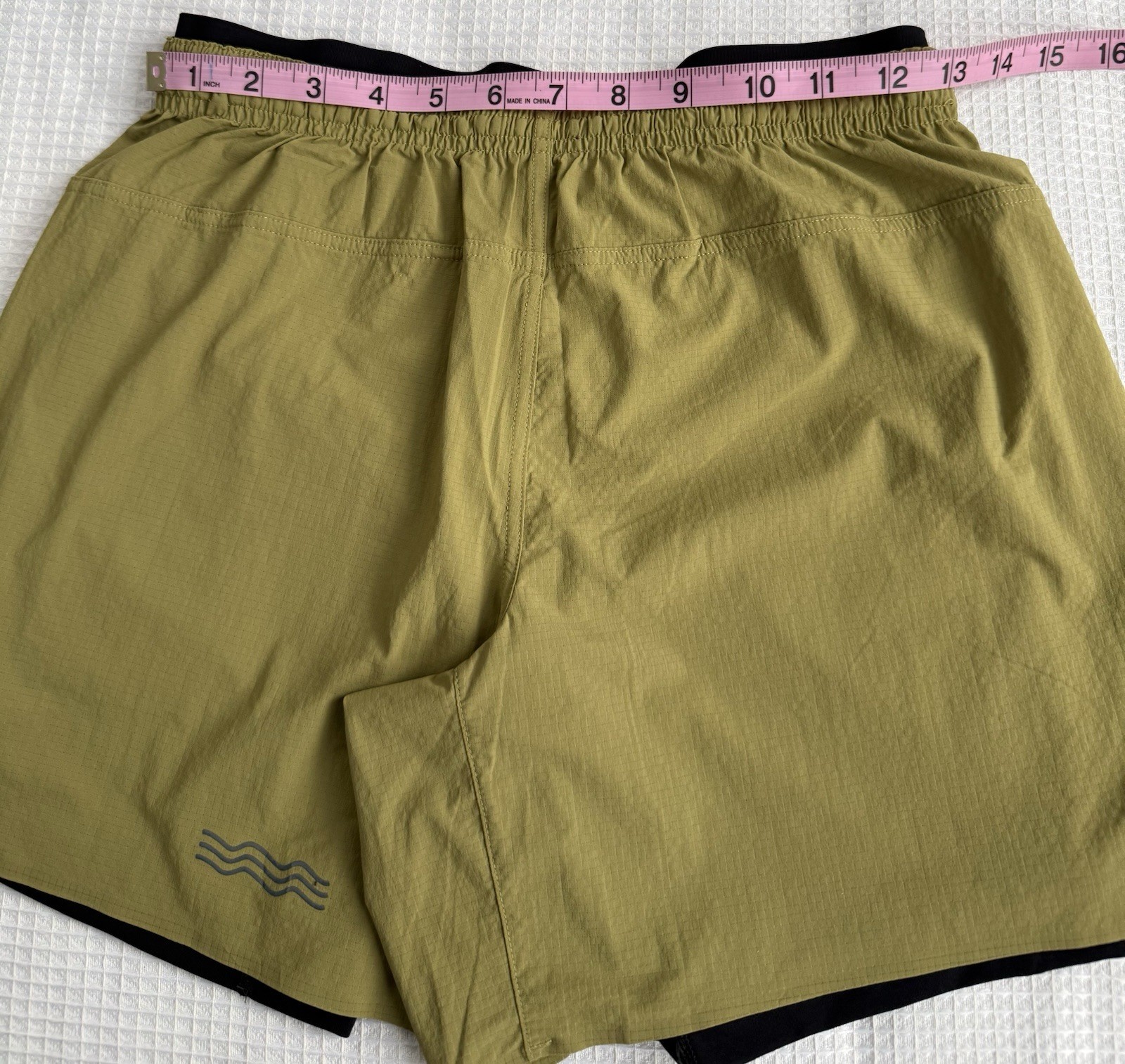 Janji Men’s AFO Vent Multi Shorts 6” Size S Mustard Yellow
