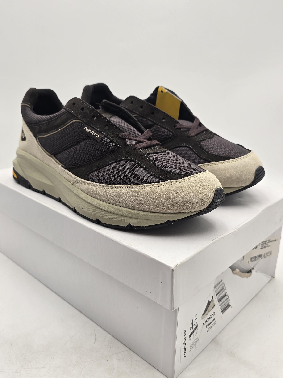 Neutra Hakone V2 Shoes Mens Size 11 Gray Grigio Frost Low Top Vibram Sneaker New