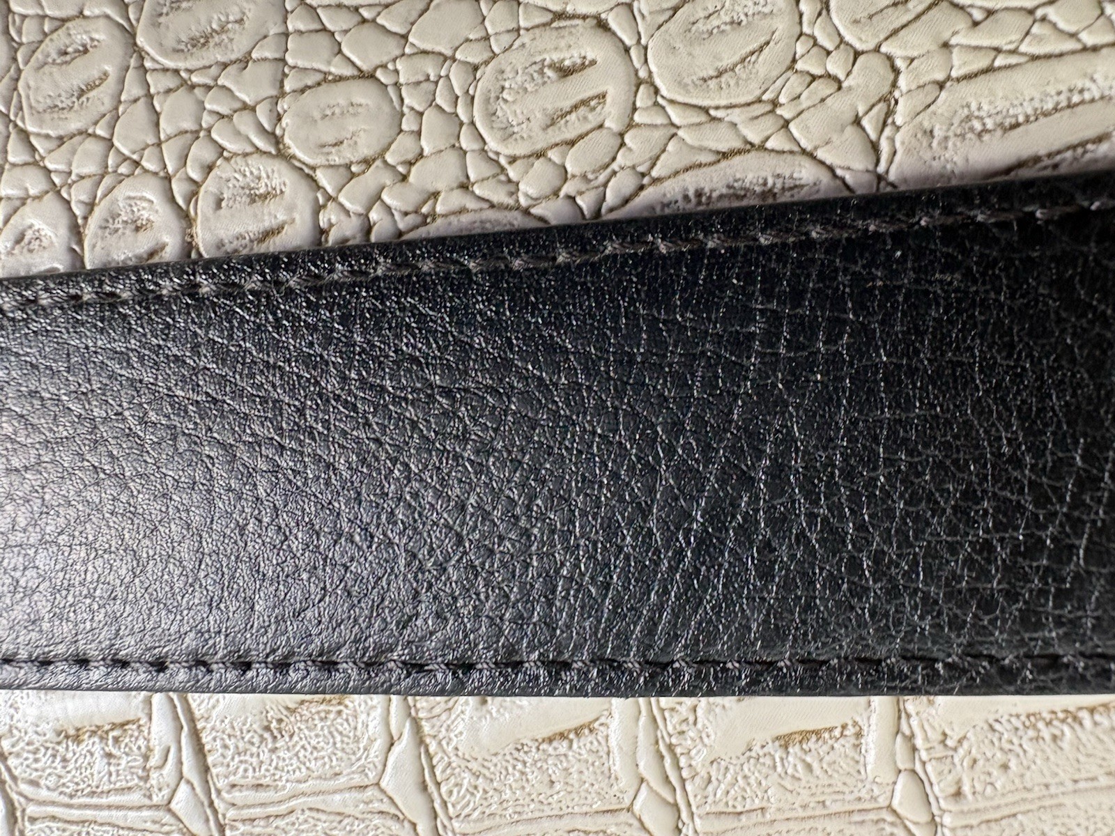 Nike Leather Belt Men 42 Black White Reversible Silvertone Buckle Stitching Logo