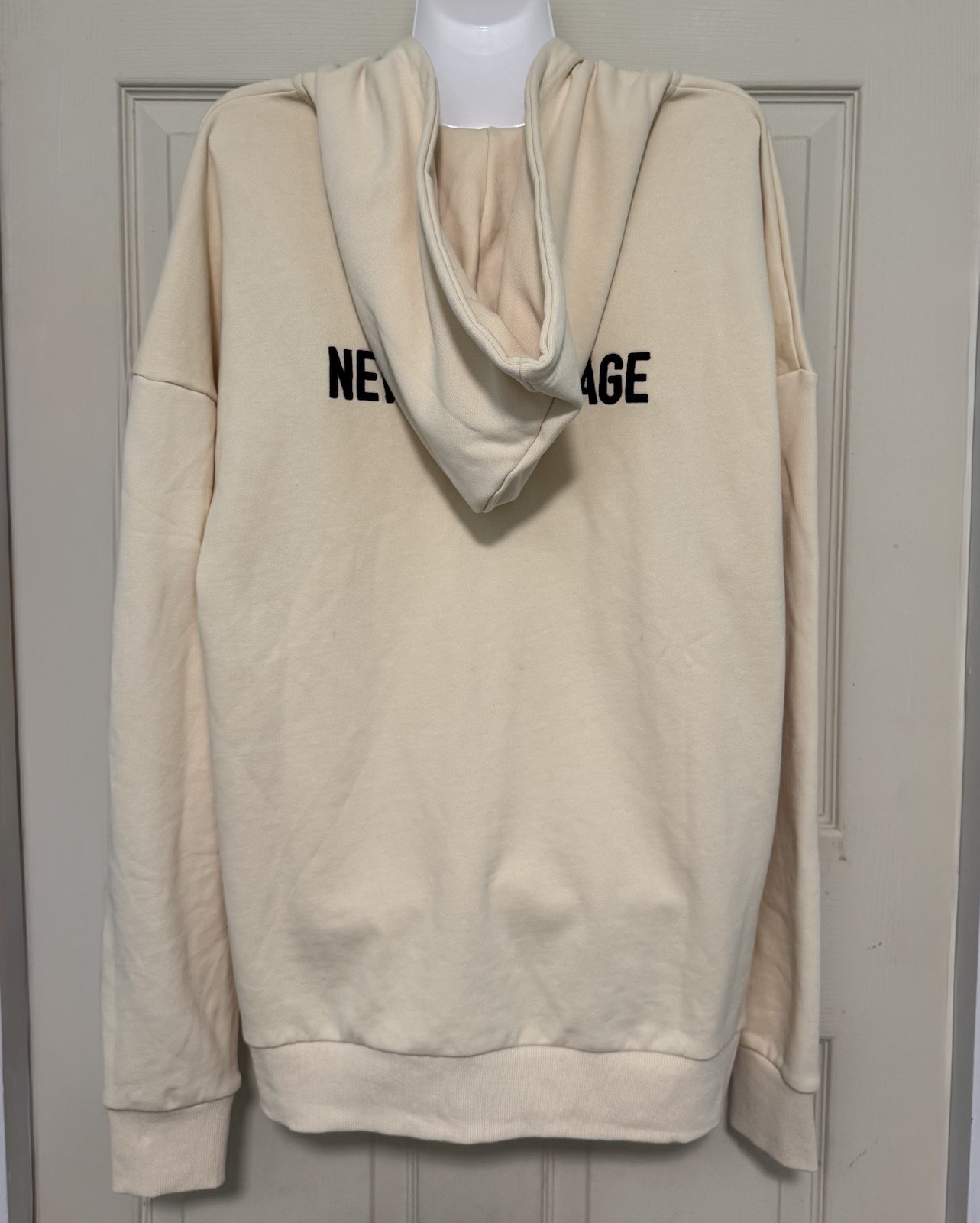 WOLFpak Cream Zip Up Hoodie Medium Oversized WFPK Never Average