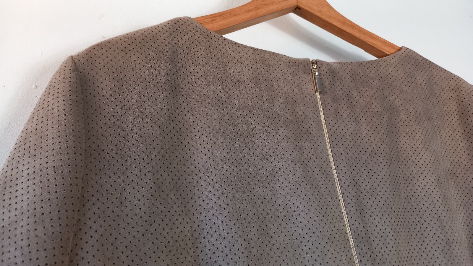 Apanage beige camel suede feel dotted short sleeve shift dress sz 16 *flaw*