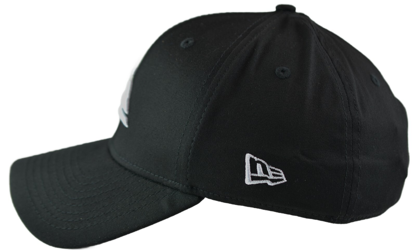 Quiksilver Mountain & Wave White Logo Flex FIt Black Hat