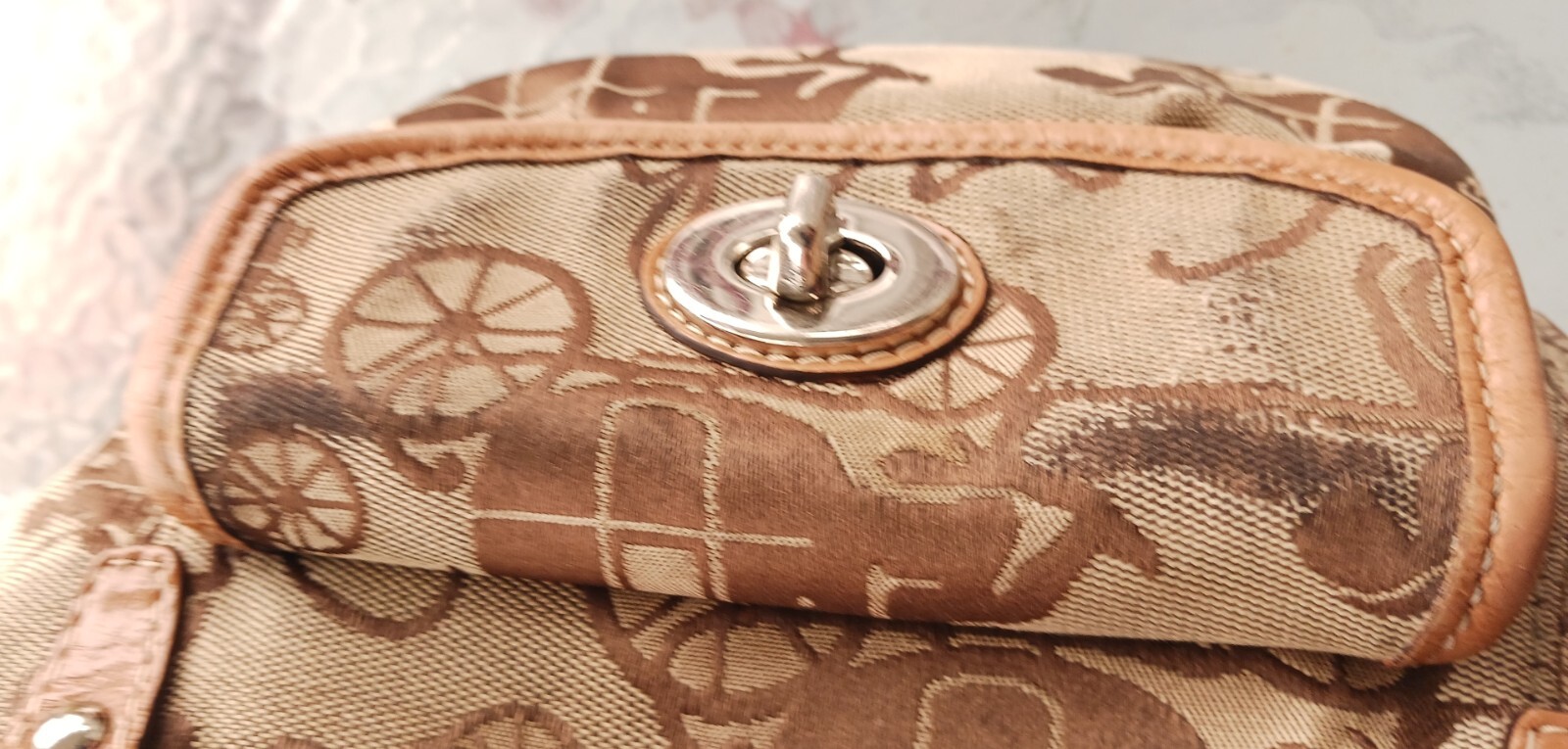 Coach F14855 SMALL Leah Beige Canvas Logo Turnlock Detail Crossbody