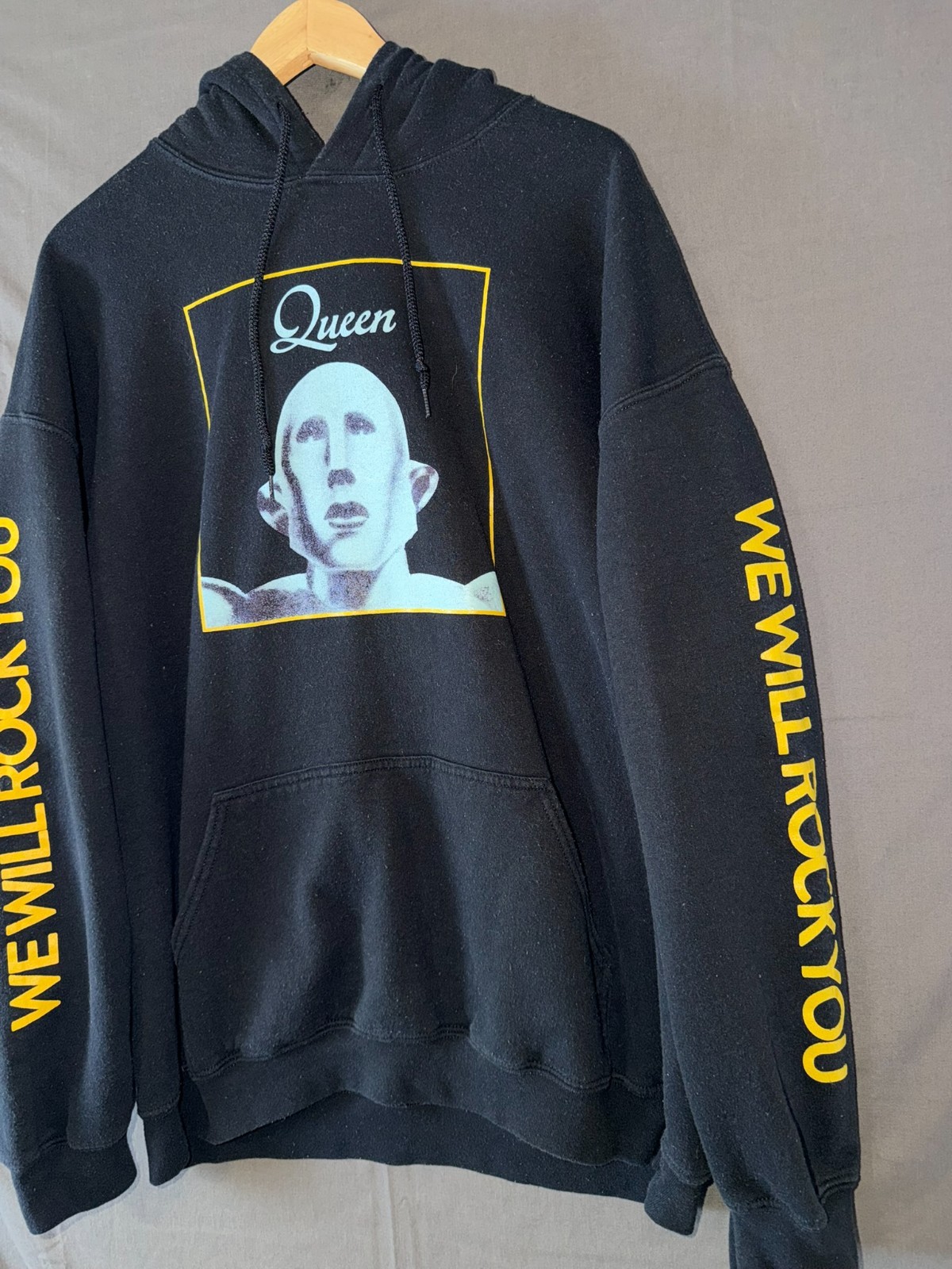 Queen Official Merch Hoodie Black “We Will Rock You / We Will Rise” Graphic XL