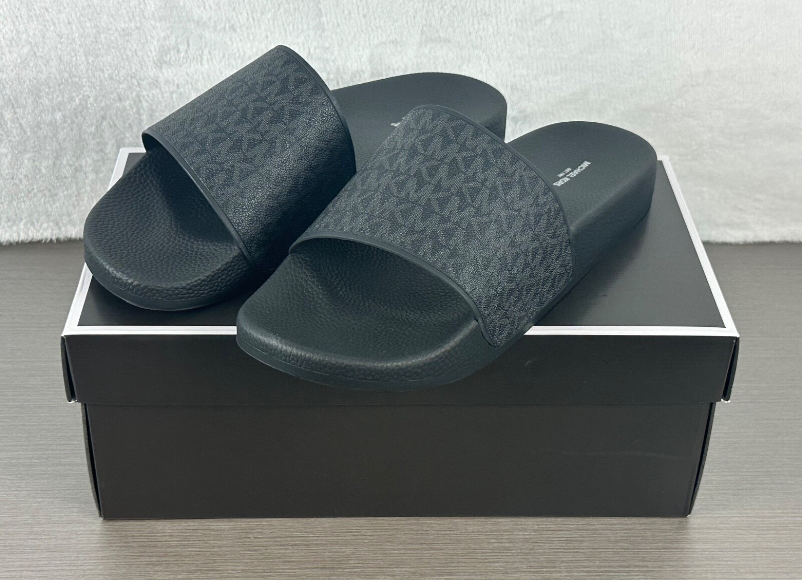 Michael Kors Men’s Black Dawson Signature Logo Slide Sandals Size 10 NWB