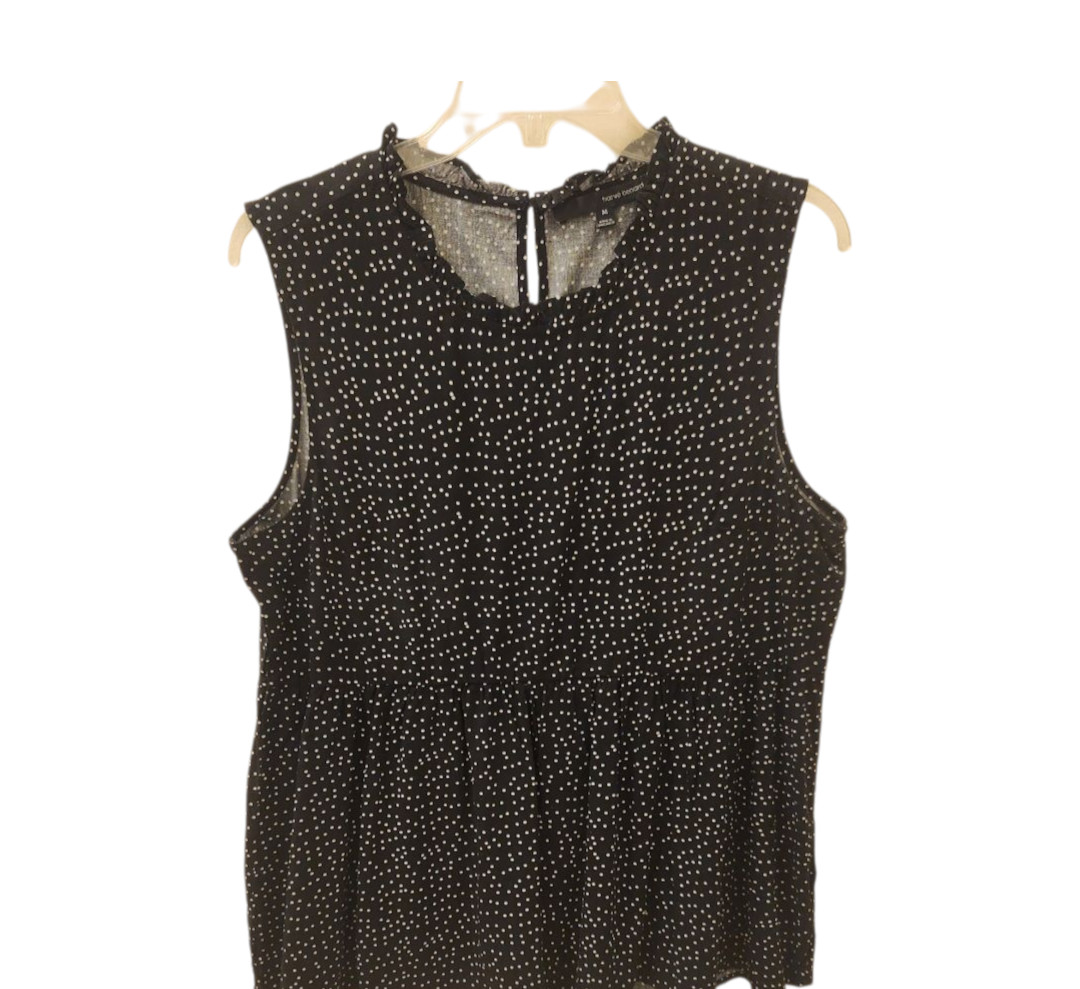 EUC Harve Benard TOP/ Blouse M RUFFLED neckline Sleeveless BLACK wh polka dot
